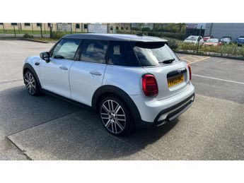 MINI Cooper 1.5 C Exclusive 5dr Auto Petrol Hatchback