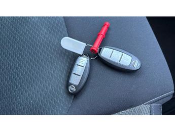 Nissan Qashqai 1.3 DiG-T 160 [157] N-Connecta 5dr DCT Glass Roof Petrol Hatchba