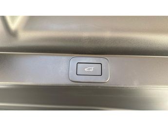 Land Rover Range Rover 3.0 D300 SE 4dr Auto Diesel Estate