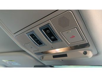 Land Rover Defender 2.0 D240 SE 110 5dr Auto Diesel Estate