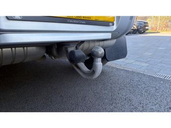 Land Rover Defender 2.0 D240 SE 110 5dr Auto Diesel Estate