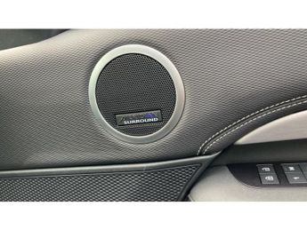 Land Rover Discovery 3.0 D300 R-Dynamic HSE 5dr Auto Diesel Station Wagon