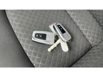 Toyota C-HR 1.8 Hybrid Design 5dr CVT Hybrid Hatchback
