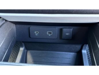 Land Rover Defender 2.0 P400e X-Dynamic S 110 5dr Auto Estate