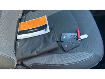 Renault Captur 1.2 TCE Dynamique S MediaNav 5dr EDC Petrol Hatchback