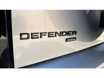 Land Rover Defender 3.0 D300 SE 110 5dr Auto Diesel Estate