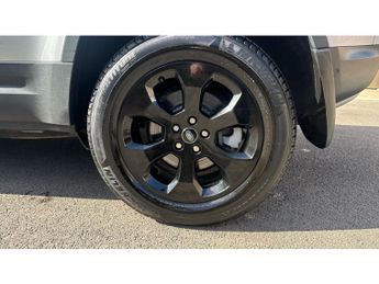 Land Rover Defender 3.0 D300 SE 110 5dr Auto Diesel Estate