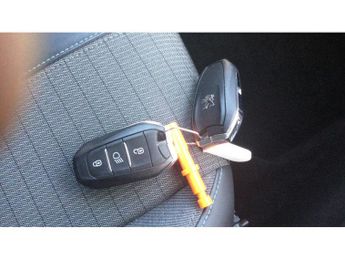 Peugeot 2008 1.2 PureTech 130 Allure 5dr EAT8 Petrol Estate