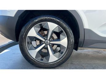 Volvo XC40 2.0 B4P Ultimate Dark 5dr Auto Petrol Estate