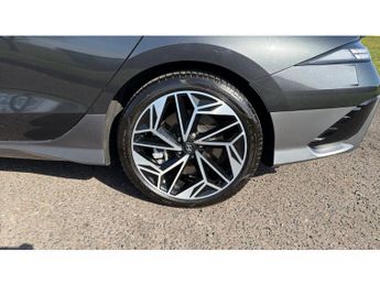 Hyundai IONIQ 6 168kW Premium 77kWh 4dr Auto Electric Saloon