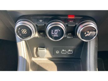 Renault Captur 1.6 E-Tech full hybrid 145 Evolution 5dr Auto Hybrid Hatchback