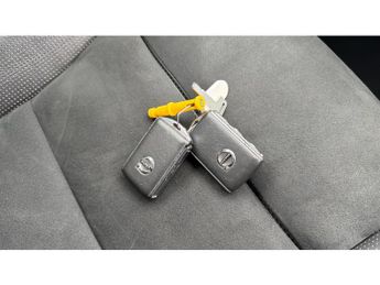 Volvo XC40 2.0 D4 [190] R DESIGN Pro 5dr AWD Geartronic Diesel Estate