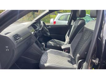 Volkswagen Tiguan 2.0 TDI 200 4Motion R-Line 5dr DSG Diesel Estate