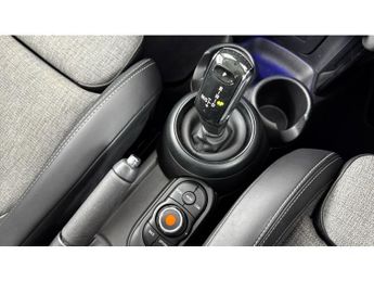 MINI Hatchback 1.5 Cooper II 5dr Auto [Chili Pack] Petrol Hatchback