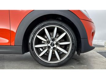 MINI Hatchback 1.5 Cooper II 5dr Auto [Chili Pack] Petrol Hatchback