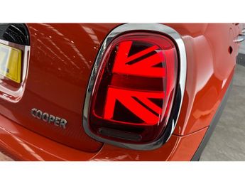 MINI Hatchback 1.5 Cooper II 5dr Auto [Chili Pack] Petrol Hatchback