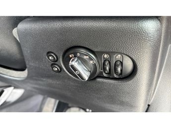 MINI Hatchback 1.5 Cooper II 5dr Auto [Chili Pack] Petrol Hatchback