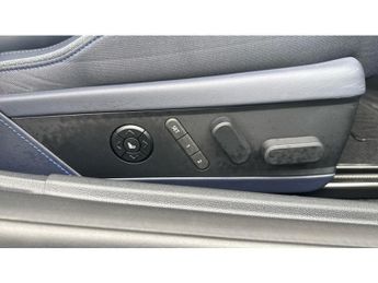 MINI Cooper 160kW SE Exclusive 54kWh 3dr Auto Electric Hatchback