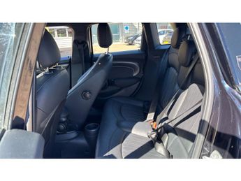 MINI Hatchback 1.5 Cooper Exclusive Premium 3dr Auto Petrol Hatchback