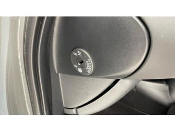 MINI Hatchback 1.5 Cooper Exclusive 5dr Auto [Comfort/Nav Pack] Petrol Hatchbac