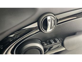 MINI Hatchback 1.5 Cooper Classic 5dr Auto Petrol Hatchback