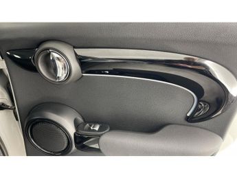 MINI Hatchback 1.5 Cooper Classic 5dr Auto Petrol Hatchback
