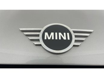 MINI Hatchback 1.5 Cooper Classic 3dr Auto Petrol Hatchback