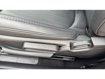 MINI Hatchback 1.5 Cooper Exclusive Premium 3dr Auto Petrol Hatchback
