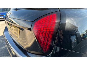 MINI Cooper 135kW E Classic 41kWh 3dr Auto Electric Hatchback