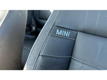 MINI Cooper 135kW E Classic 41kWh 3dr Auto Electric Hatchback