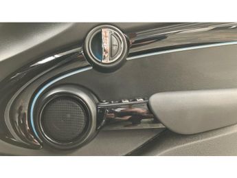 MINI Hatchback 1.5 Cooper Classic 5dr Auto Petrol Hatchback