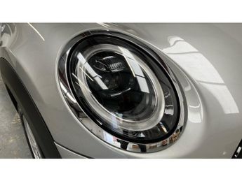 MINI Hatchback 1.5 Cooper Classic 5dr Auto Petrol Hatchback