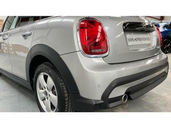MINI Hatchback 1.5 Cooper Classic 5dr Auto Petrol Hatchback
