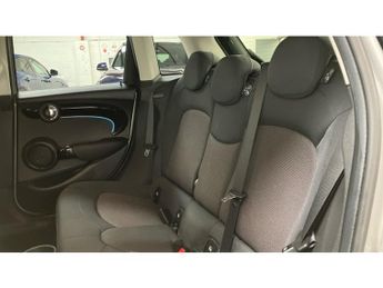 MINI Hatchback 1.5 Cooper Classic 5dr Auto Petrol Hatchback