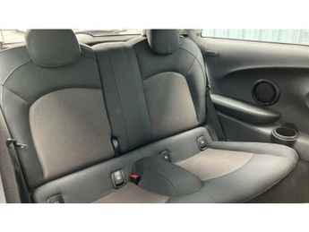 MINI Hatchback 1.5 Cooper Classic Premium 3dr Auto Petrol Hatchback