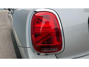 MINI Hatchback 1.5 Cooper Classic Premium 3dr Auto Petrol Hatchback