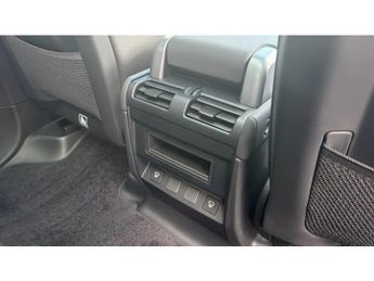 Land Rover Defender 3.0 D250 X-Dynamic SE 110 5dr Auto Diesel Estate