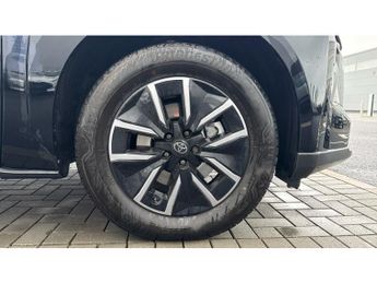 Toyota bZ4X 165kW Design 73kWh 5dr Auto Electric Hatchback