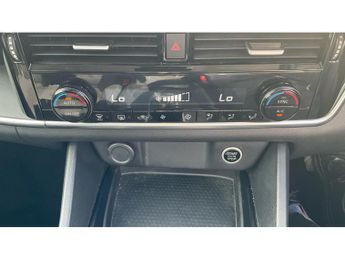 Nissan Qashqai 1.3 DiG-T MH 158 Acenta Premium 5dr Xtronic Petrol Hatchback