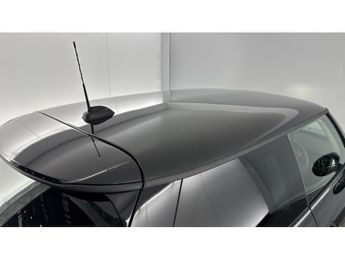MINI Hatchback 1.5 Cooper Classic 3dr Auto [Comfort/Nav Pack] Petrol Hatchback