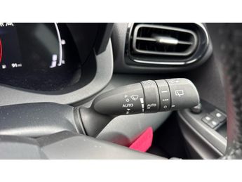Toyota Yaris 1.5 Hybrid Design 5dr CVT Hybrid Hatchback