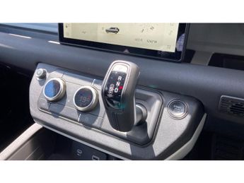 Land Rover Defender 3.0 D250 X-Dynamic SE 110 5dr Auto Diesel Estate
