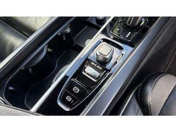 Volvo XC60 2.0 B4D R DESIGN Pro 5dr AWD Geartronic Diesel Estate