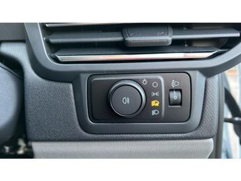 Ford Tourneo Custom 320 L1 Diesel Fwd 2.0 EcoBlue 136ps H1 Titanium 8 seater Auto