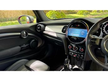 MINI Hatchback 1.5 Cooper Exclusive 3dr Auto Petrol Hatchback