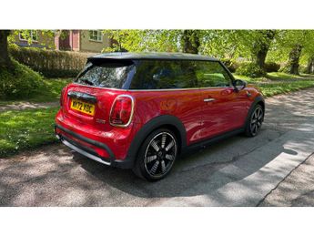 MINI Hatchback 1.5 Cooper Exclusive 3dr Auto Petrol Hatchback