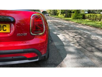 MINI Hatchback 1.5 Cooper Exclusive 3dr Auto Petrol Hatchback