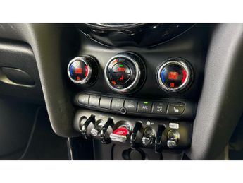 MINI Hatchback 1.5 Cooper Exclusive 3dr Auto Petrol Hatchback