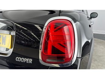 MINI Hatchback 1.5 Cooper Exclusive 5dr Auto Petrol Hatchback