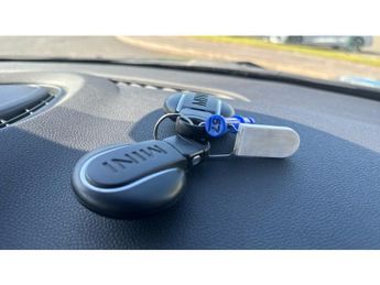 MINI Hatchback 135kW Cooper S Level 2 33kWh 3dr Auto Electric Hatchback